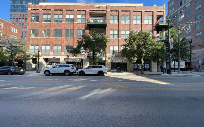 Pictures of Retail property located at 932 W MADISON Street, Chicago, IL 60607 for lease - image #1