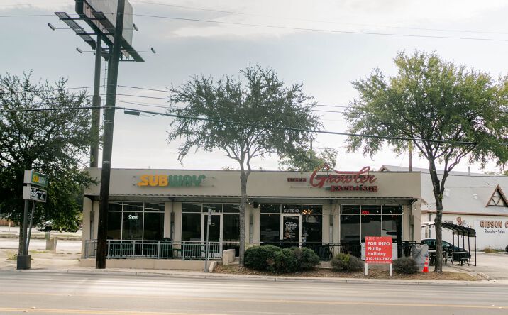 Pictures of Retail property located at 4130 Broadway, San Antonio, TX 78209 for lease - image #1