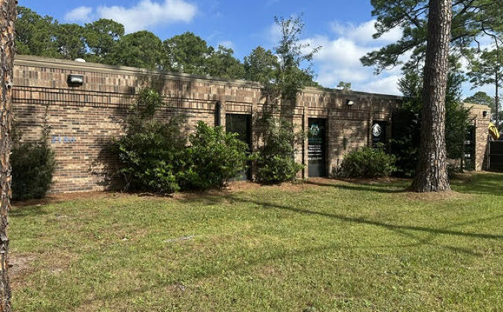 Pictures of Office, Retail, Special Purpose, Industrial property located at 2151 SOUTEL DRIVE Drive, Jacksonville, FL 32208 for lease - image #1