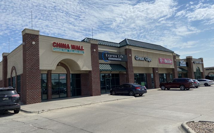 Pictures of Retail property located at 8550 Andermatt Dr, Lincoln, NE 68526 for lease - image #1