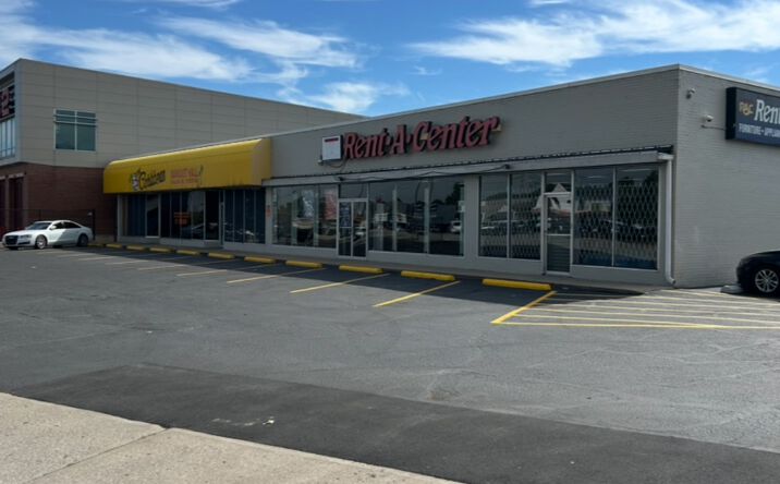 Pictures of Retail property located at 5411 W Washington St, Indianapolis, IN 46241 for lease - image #1