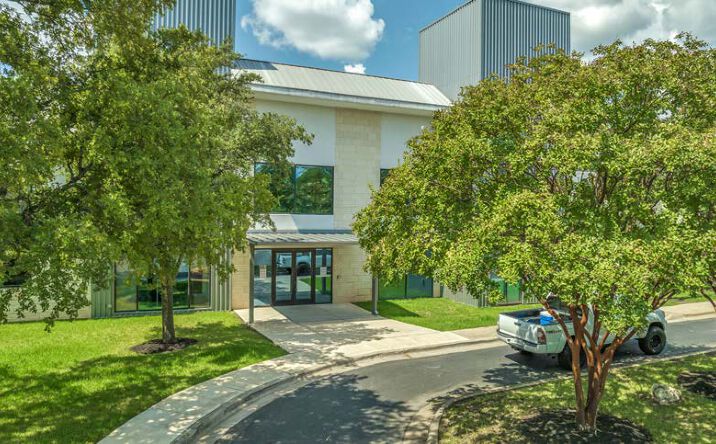 Pictures of Office property located at 4001 W Parmer Ln, Austin, TX 78727 for lease - image #1