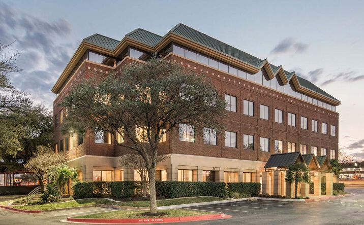 Pictures of Retail, Office, Restaurant property located at 8627 N Mopac Expy, Austin, TX 78759 for lease - image #1