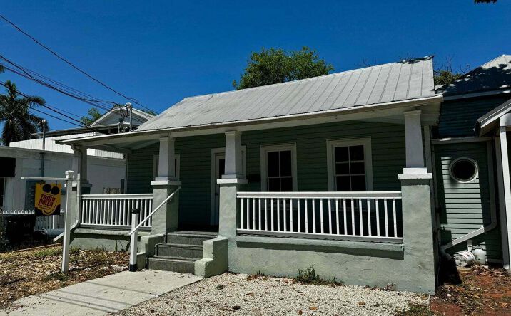Pictures of Office property located at 1213 Truman Ave, Key West, FL 33040 for lease - image #1