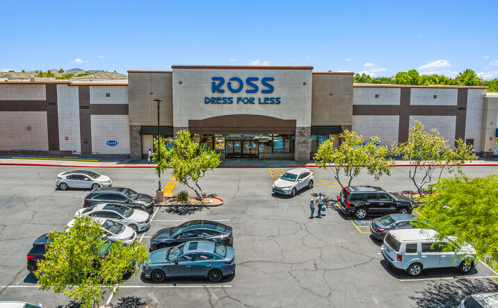 Pictures of Retail property located at 2805-3053 Agua Fria Fwy, Phoenix, AZ 85027 for lease - image #1