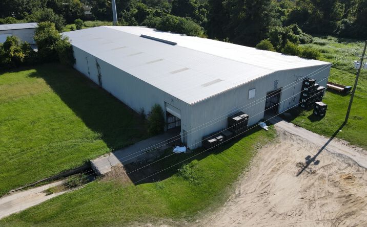 Pictures of Industrial property located at 1108 E 4th St, Washington, NC 27889 for lease - image #1