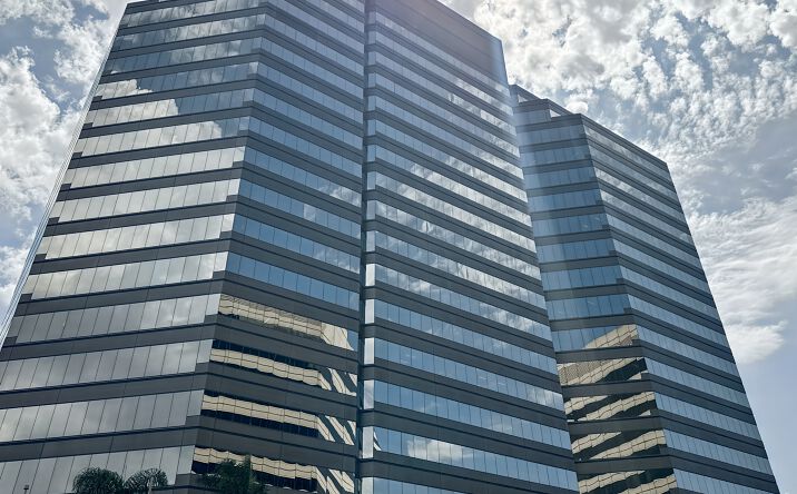 Pictures of Office property located at 12100 Wilshire Blvd, 8th Floor, Los Angeles, CA 90025 for lease - image #1