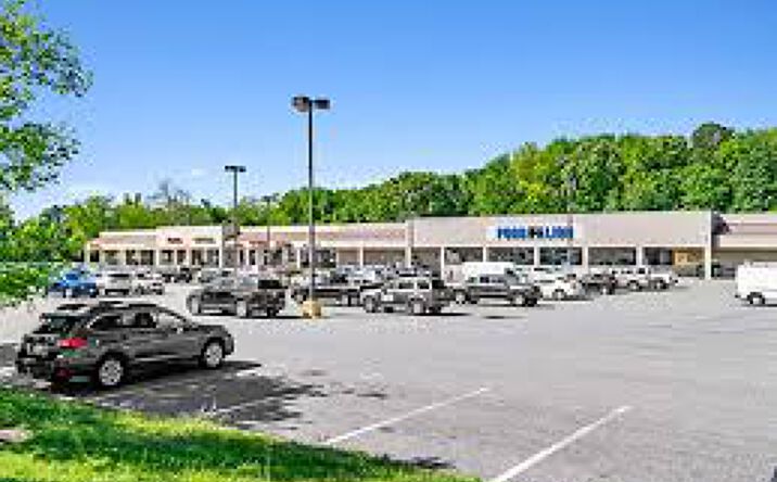 Pictures of Retail property located at 12917 Jefferson Ave, Newport News, VA 23608 for lease - image #1