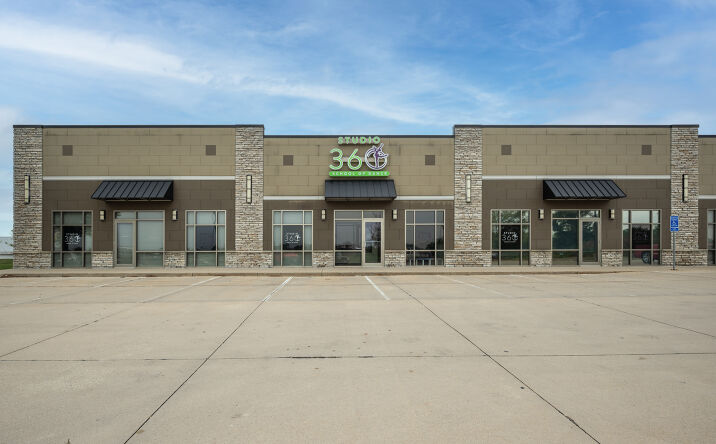 Pictures of Retail, Restaurant property located at 8806 St Martin Blvd SW, Cedar Rapids, IA 52404 for lease - image #1