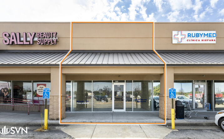 Pictures of Retail property located at 524 W New Cir Rd, Lexington, KY 40511 for lease - image #1