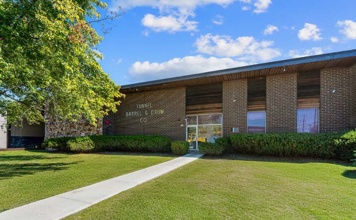 Pictures of Industrial property located at 329 Veterans Blvd, Carlstadt, NJ 07072 for lease - image #1
