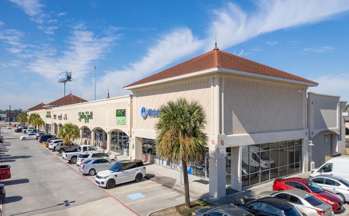 Pictures of Retail, Office property located at 19073 I-45, Conroe, TX 77385 for lease - image #1