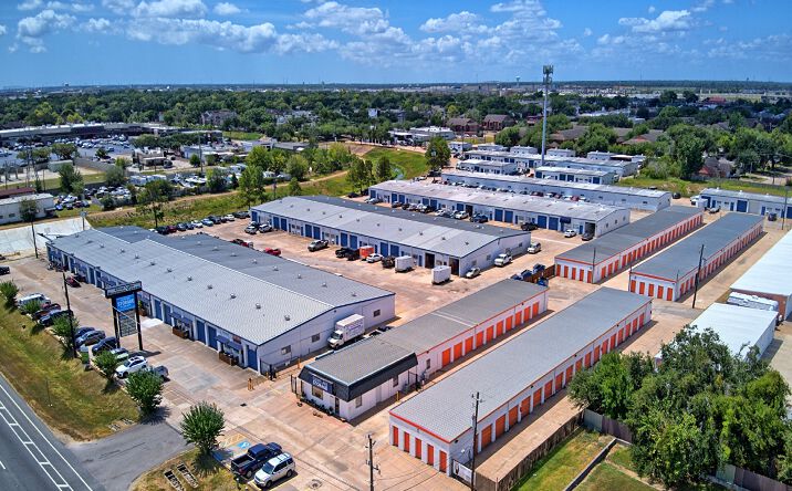 Pictures of Office, Industrial property located at 15502 State Hwy 3, Webster, TX 77598 for lease - image #1
