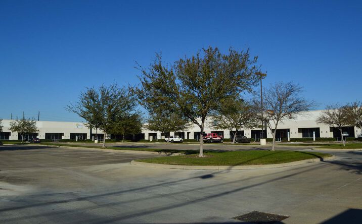 Pictures of Office, Industrial property located at 9920-40-60-80 W Sam Houston Pkwy S, Houston, TX 77099 for lease - image #1