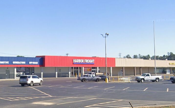 Pictures of Retail property located at 750 AL-9, Centre, AL 35960 for lease - image #1
