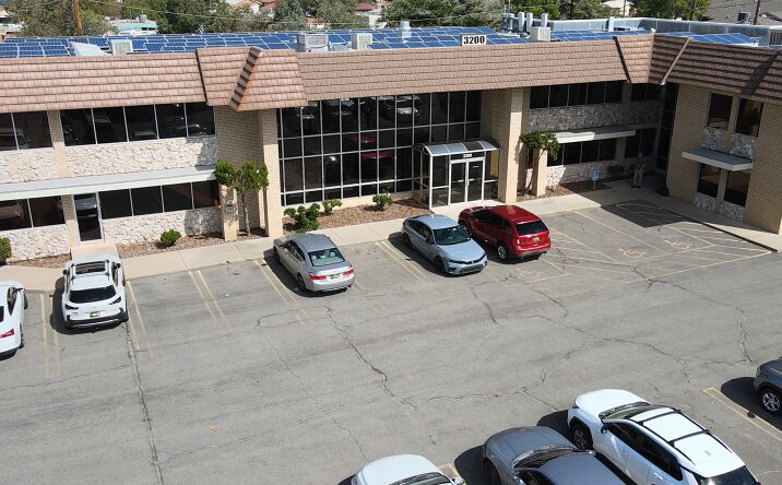 Pictures of Retail, Office property located at 3200 Carlisle Blvd NE, Albuquerque, NM 87110 for lease - image #1