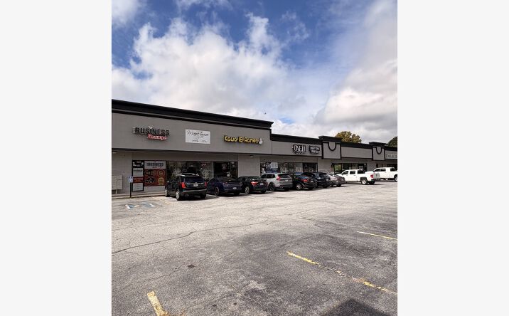 Pictures of Retail property located at 4035 Jonesboro Rd, Forest Park, GA 30297 for lease - image #1