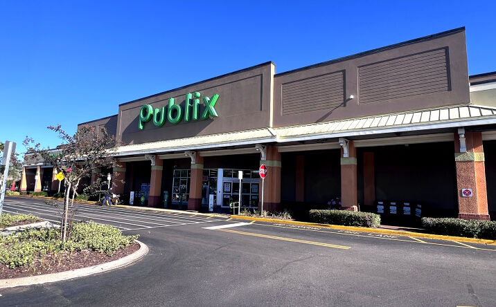 Pictures of Retail property located at 4250 Alafaya Trail, Oviedo, FL 32765 for lease - image #1