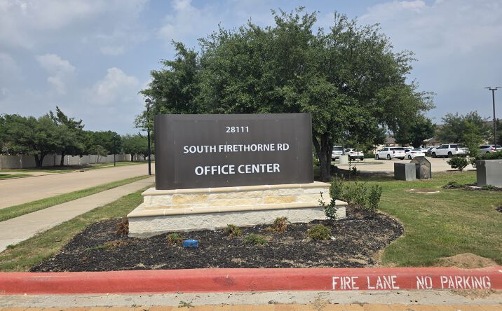 Pictures of Office property located at 28111 south firetrhone, Katy, TX 77494 for lease - image #1