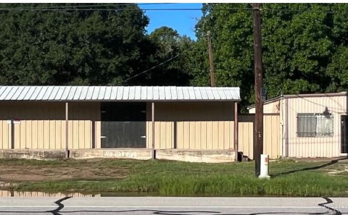 Pictures of Industrial property located at Flex Warehouse Space for Lease, Conroe, TX 77302 for lease - image #1