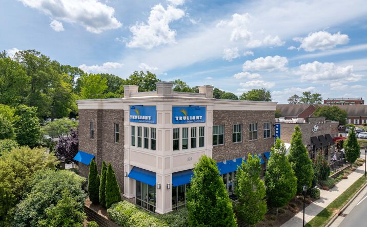 Pictures of Office property located at 324 N Trade St, Matthews, NC 28105 for lease - image #1