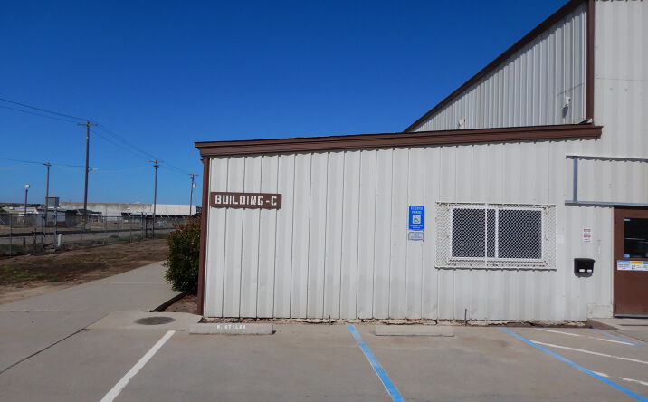 Pictures of Industrial property located at 2777 N State Hwy 59, Merced, CA 95348 for lease - image #1