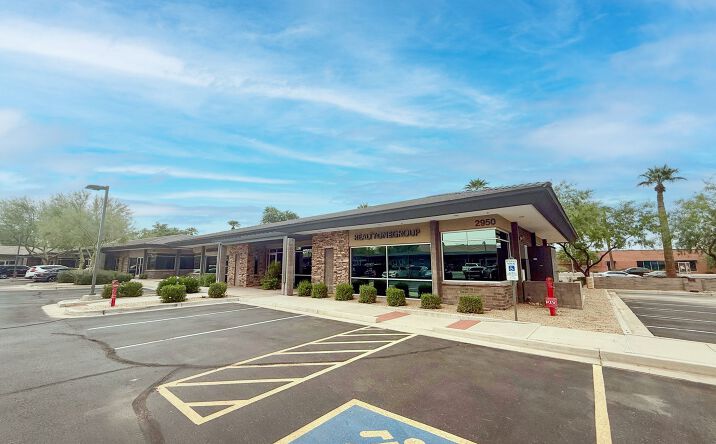 Pictures of Office property located at 2950 N Litchfield Rd, Goodyear, AZ 85395 for lease - image #1
