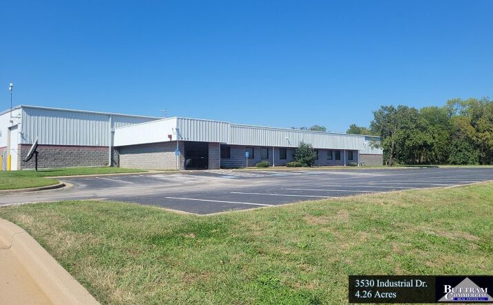 Pictures of Industrial property located at 3530 Industrial Dr., Webb City, MO 64870 for lease - image #1