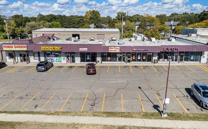 Pictures of Retail property located at 4670-4684 Walton Blvd, Waterford, MI 48329 for lease - image #1