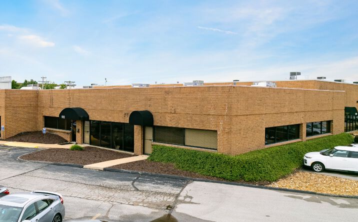 Pictures of Retail, Office property located at 512 Rudder Rd, Fenton, MO 63026 for lease - image #1