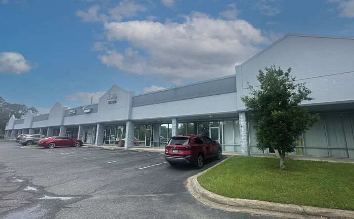 Pictures of Retail property located at 3200 Armsdale Rd, Jacksonville, FL 32218 for lease - image #1