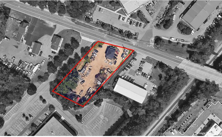 Pictures of Land property located at 1112 Middle River Rd, Middle River, MD 21220 for lease - image #1