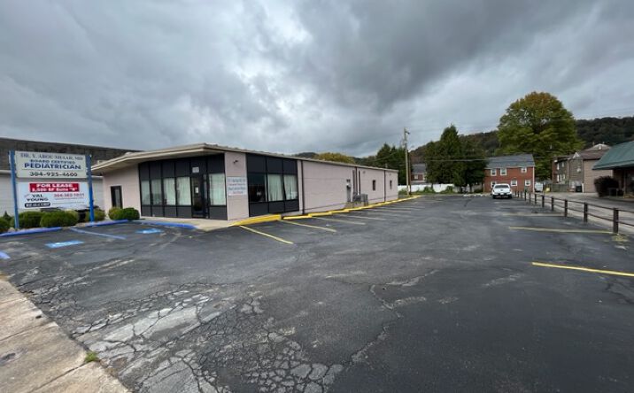 Pictures of Office property located at 5314 MacCorkle Ave SE, Charleston, WV 25304 for lease - image #1