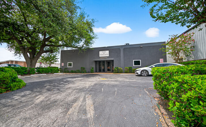 Pictures of Industrial property located at 6315 Skyline Dr, Houston, TX 77057 for lease - image #1
