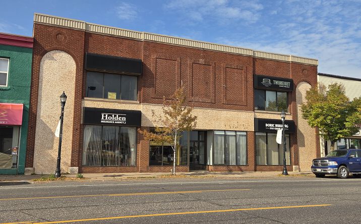 Pictures of Office property located at 5713 Grand Ave, Duluth, MN 55807 for lease - image #1