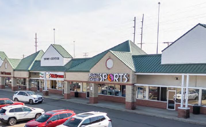 Pictures of Retail, Office, Land property located at 8870 Darrow Rd, Twinsburg, OH 44087 for lease - image #1