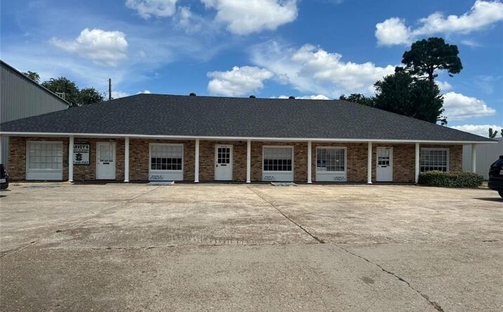 Pictures of Special Purpose property located at 226 W Prien Lake Road C, Lake Charles, LA 70601 for lease - image #1
