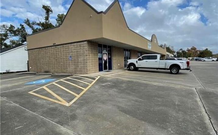 Pictures of Special Purpose property located at 3109 Common Street 106 #3, Lake Charles, LA 70601 for lease - image #1