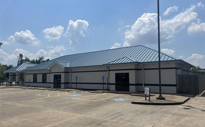 Pictures of Special Purpose property located at 3600 Nelson Road, Lake Charles, LA 70605 for lease - image #1