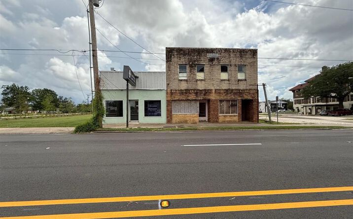 Pictures of Office property located at 334 Kirby St Street, Lake Charles, LA 70601 for lease - image #1