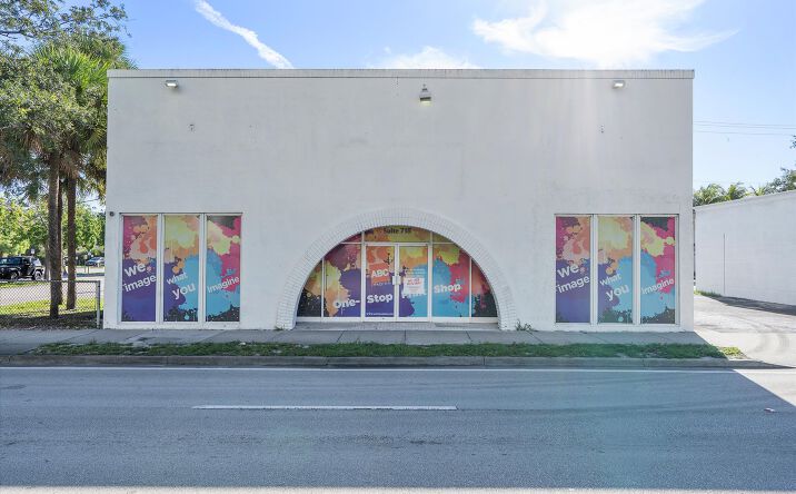 Pictures of Retail, Office property located at 718 N Federal Hwy, Fort Lauderdale, FL 33304 for lease - image #1