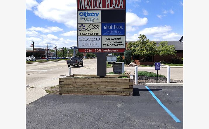 Pictures of Office property located at 2048 Washtenaw Ave, Ypsilanti, MI 48197 for lease - image #1