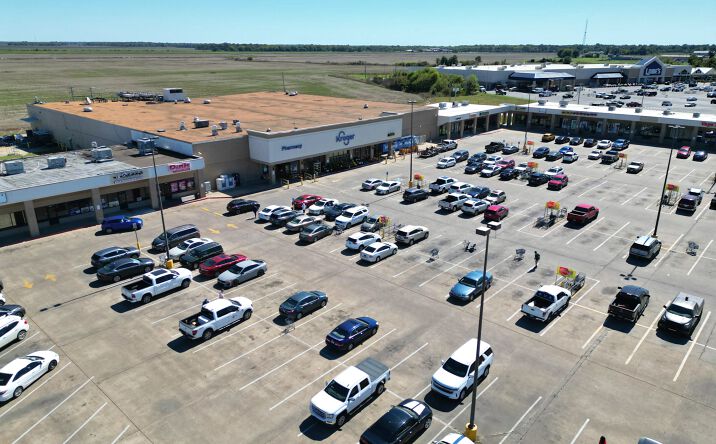 Pictures of Retail property located at 1746 MS-1, Greenville, MS 38701 for lease - image #1