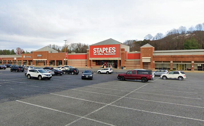 Pictures of Retail, Restaurant property located at 3700 Candlers Mountain Rd, Lynchburg, VA 24502 for lease - image #1