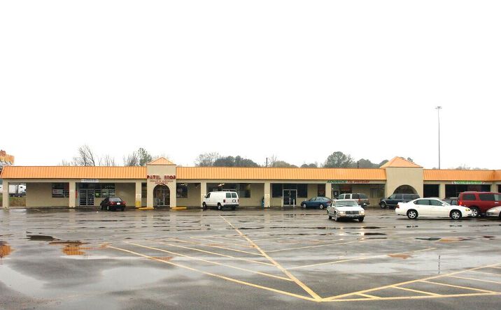 Pictures of Retail, Office property located at 1999 US-80, Jackson, MS 39204 for lease - image #1