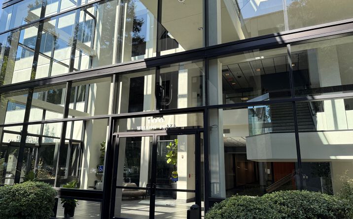 Pictures of Office property located at 100 Willow Plaza, Visalia, CA 93291 for lease - image #1