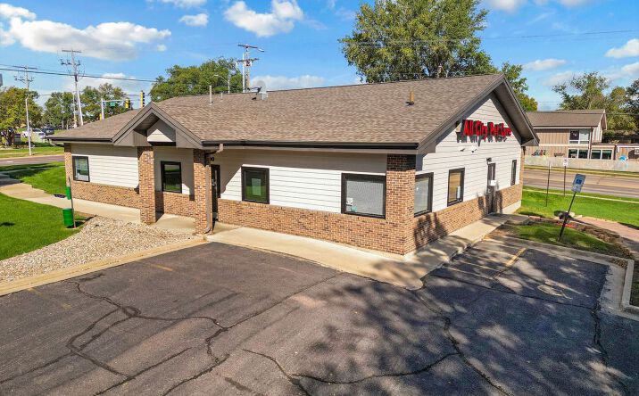 Pictures of Office property located at 3400 S Holbrook Ave, Sioux Falls, SD 57106 for lease - image #1