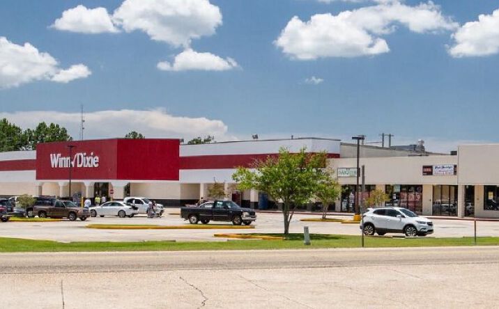 Pictures of Retail property located at 2100 N Collins Blvd, Covington, LA 70433 for lease - image #1