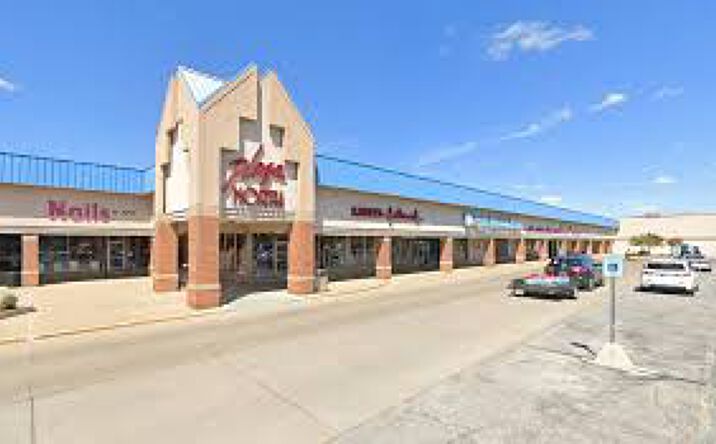 Pictures of Retail property located at 1800 Fort Harrison Rd, Terre Haute, IN 47804 for lease - image #1