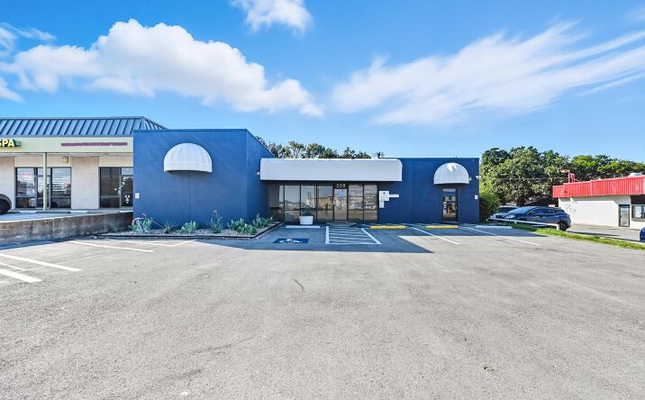 Pictures of Retail, Office property located at 508 Bedford Rd, Bedford, TX 76022 for lease - image #1